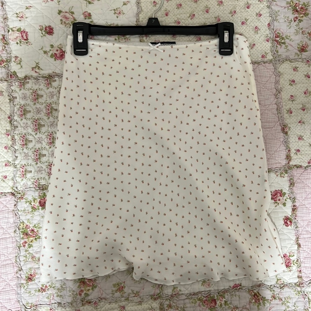 Brandy Melville Sephira skirt!